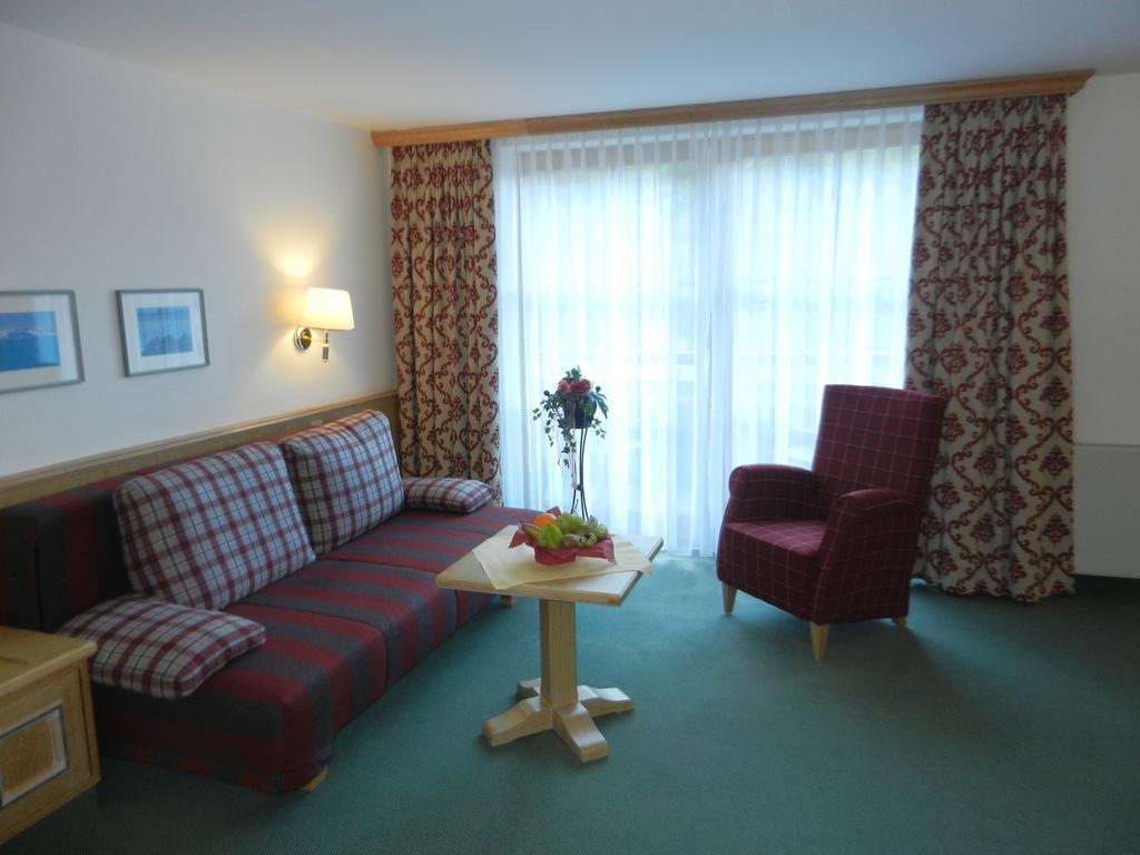Hotel Am Kofel - Gesundheitszentrum Oberammergau Chambre photo